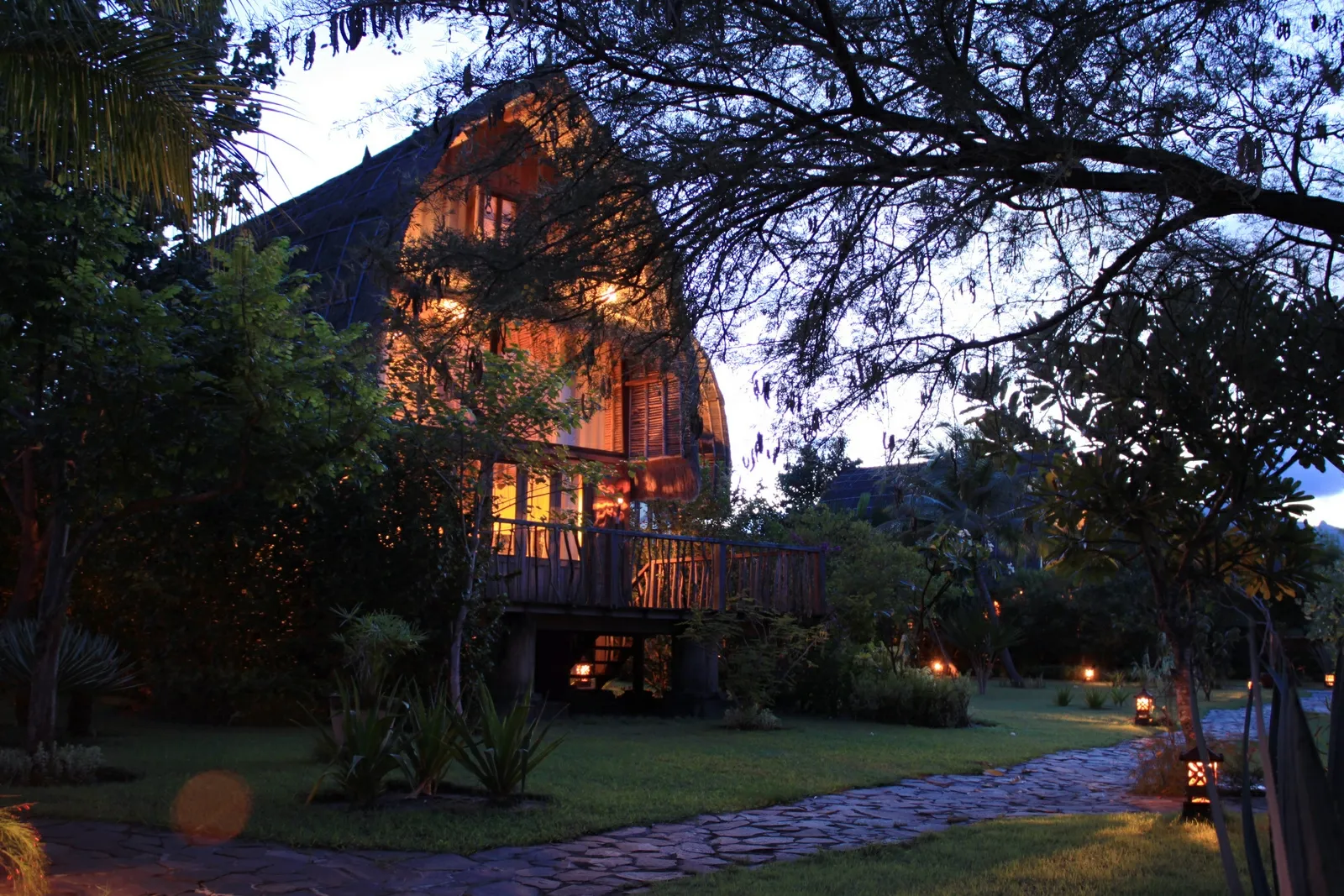 Lumbung Suites
